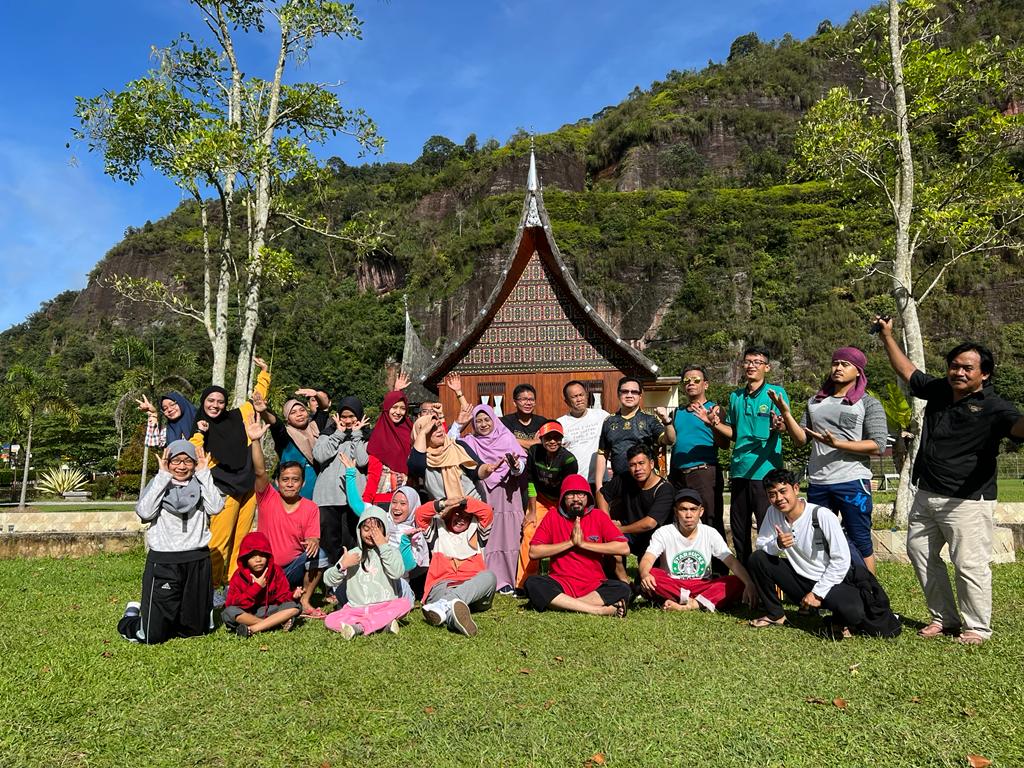 Tour Fakultas Hukum Unilak Harau - Bukittinggi dalam Rangka Persiapan Akreditasi Serta Silatuhrahmi Dosen/Tenaga Pendidik & Sosialisasi Instrumen Suplemen Konversi (ISK) 