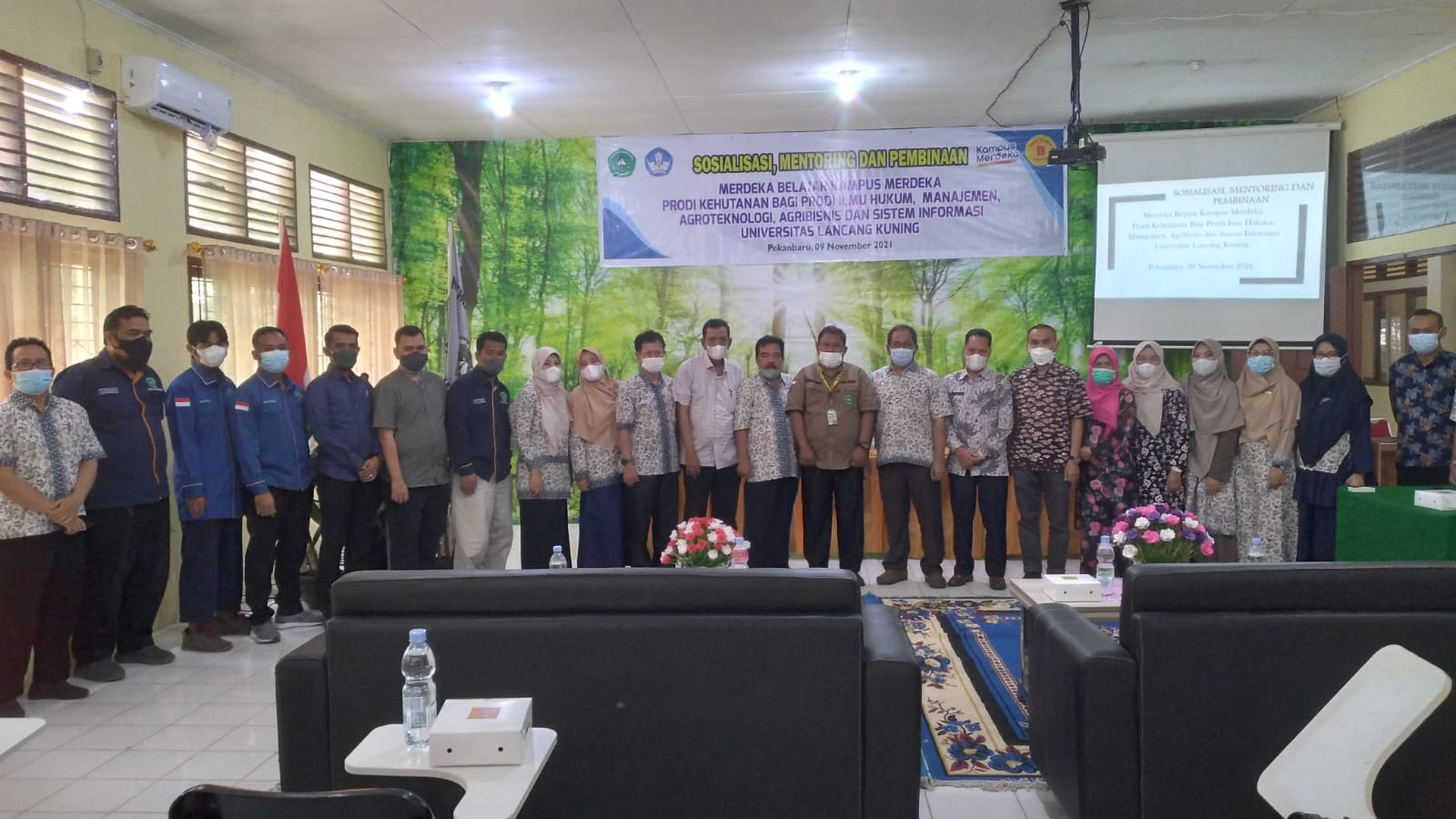 Sekretaris Prodi Ilmu Hukum, Robert Libra, S.H.,M.H., Menjadi Peserta Dalam Sosialisasi, Mentoring, Dan Pembinaan Merdeka Belajar Kampus Merdeka Prodi Kehutanan Bagi Prodi Ilmu Hukum