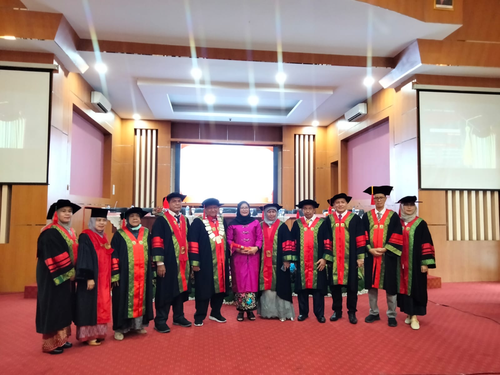Dosen FH Unilak Yelia Nathasaa Winstar S.H., M.Kn. Raih Gelar Doktor Di FH UNAND 