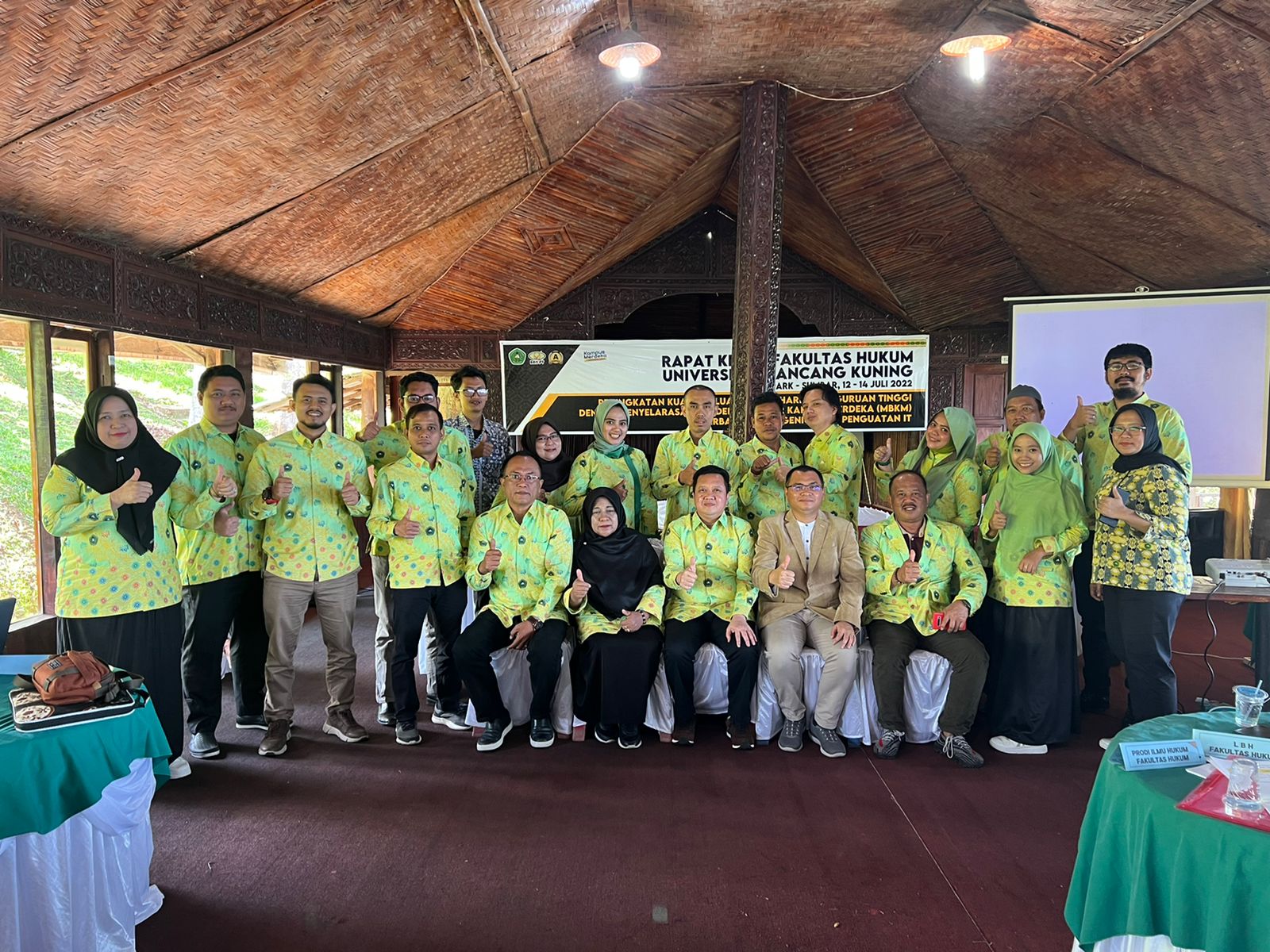 PEMBUKAAN DAN PEMBEKALAN RAPAT KERJA FH UNILAK OLEH REKTOR