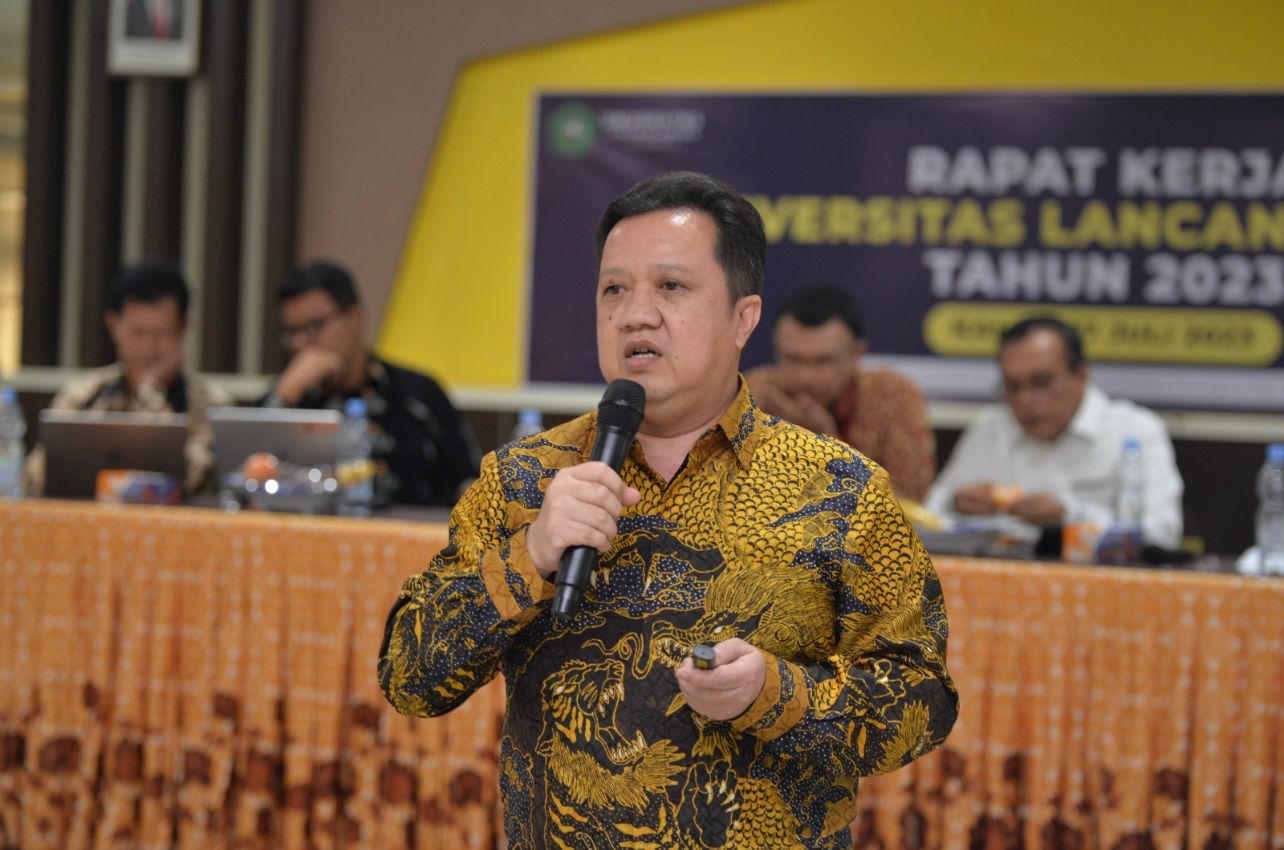 Integrasikan Program Kerja FH Unilak, Dekan Dan Wakil Dekan FH Ikuti Rapat Kerja (Raker) Unilak Tahun 2023 