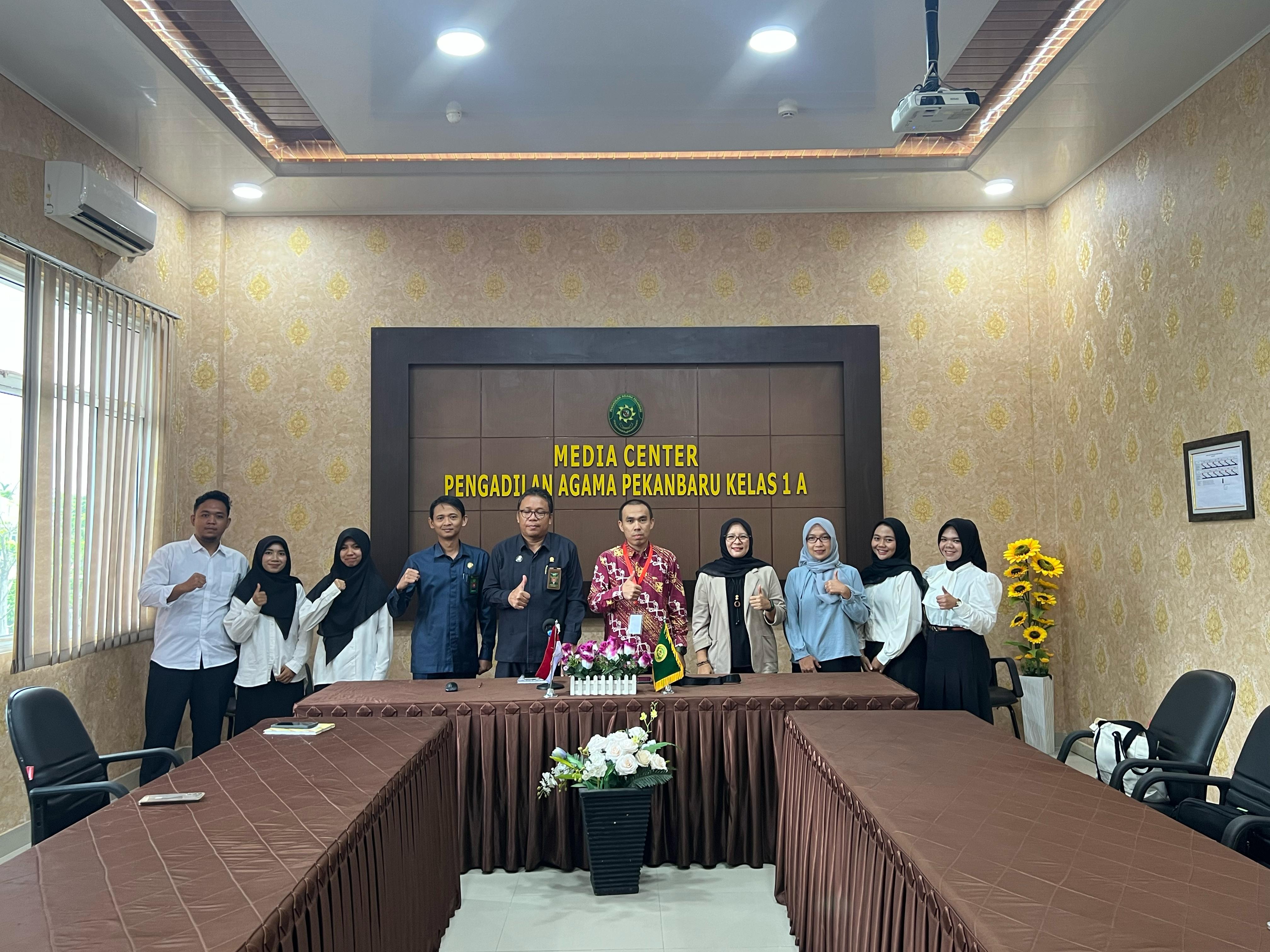 Menuju Unggul FH Unilak terapkan MBKM Magang di Pengadilan Agama Pekanbaru.