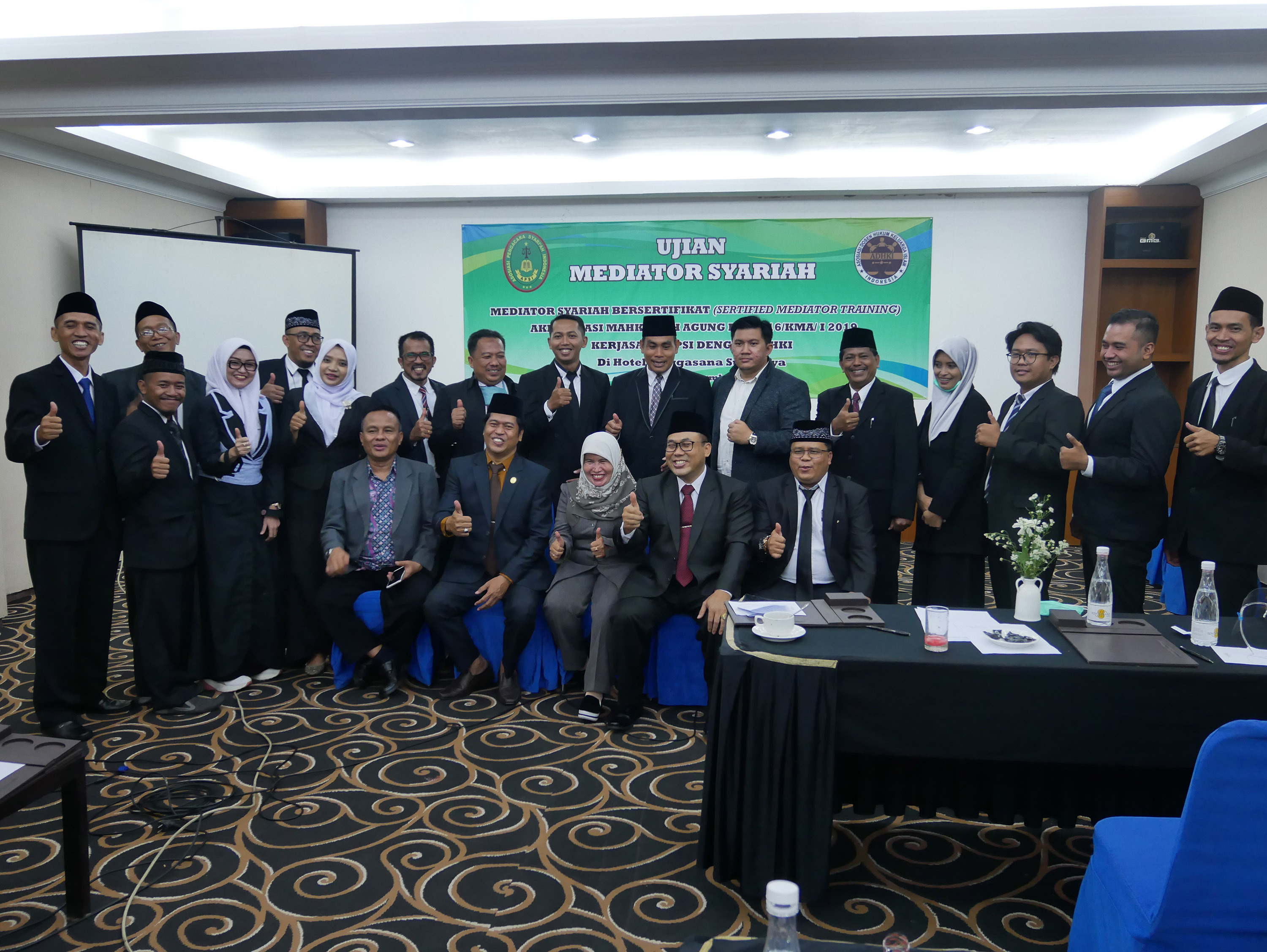 Hasan Basri, S.Ag.,S.H M.H. Dosen Fakultas Hukum Universitas Lancang Kuning Dinyatakan lulus dalam Ujian Mediator Syariah yang diselenggarakan oleh kerjasama Asosiasi Pengacara Syariah Indonesia (APSI