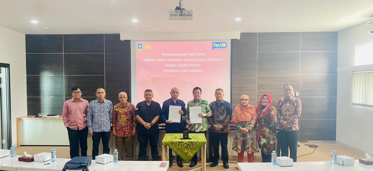Penandatanganan kerjasama antara FH Unilak dengan FH UII Yogyakarta