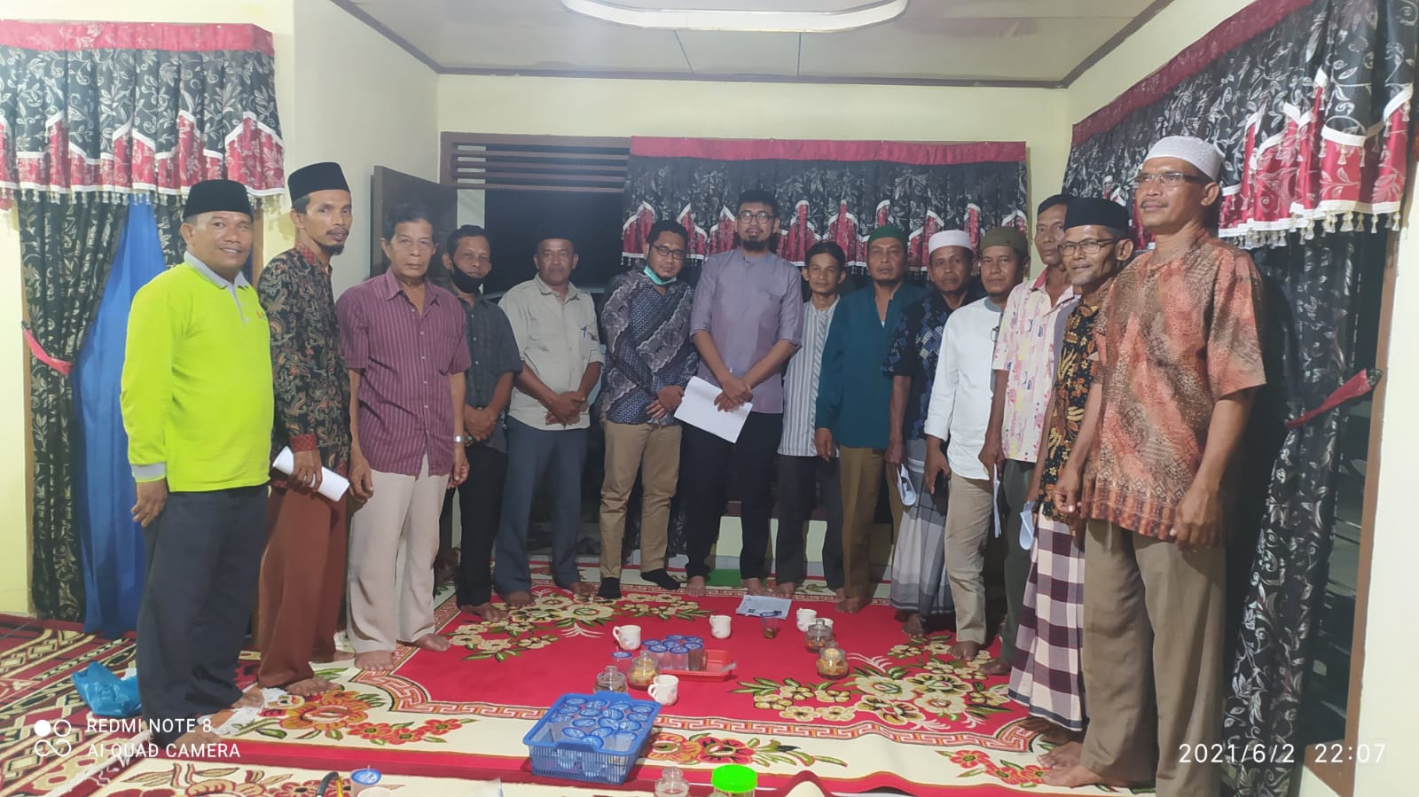 Tim Dosen FH unilak  Terdiri atas Yetti, S.H., M.Hum., Ph.D., Miftahul Haq, S.H., M.Kn., dan Dedy Felandri, S.H., M.H., L.L.M  Menjadi Narasumber Penyuluhan Hukum di Desa Koto Perambahan Kecamatan Kam