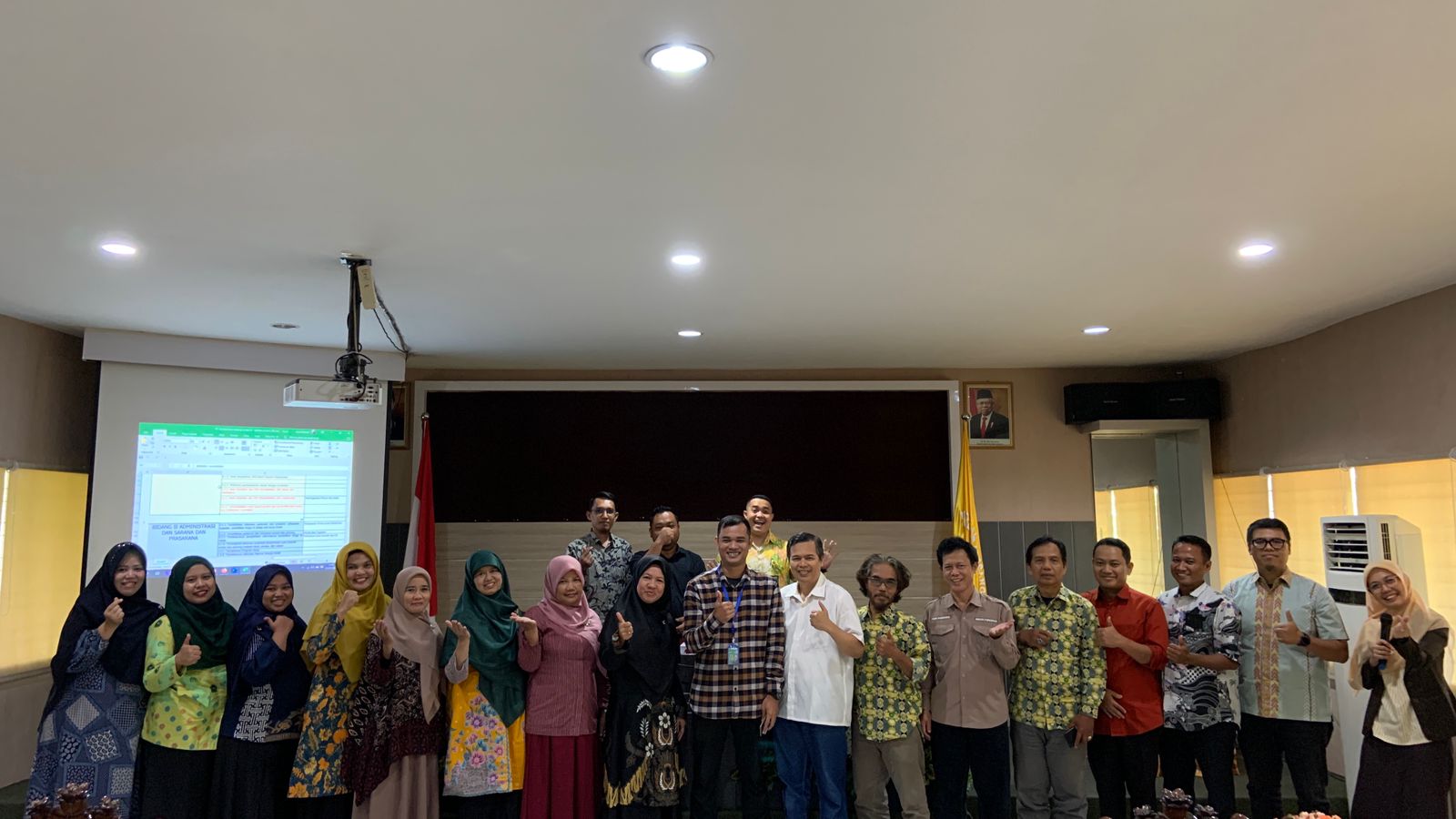Tingkatkan Kinerja Kelembagaan FH Unilak, Dekan dan Wakil 1 Ikuti Rapat Tinjuan Manajemen (RTM) Unilak 31 Mei 2023.